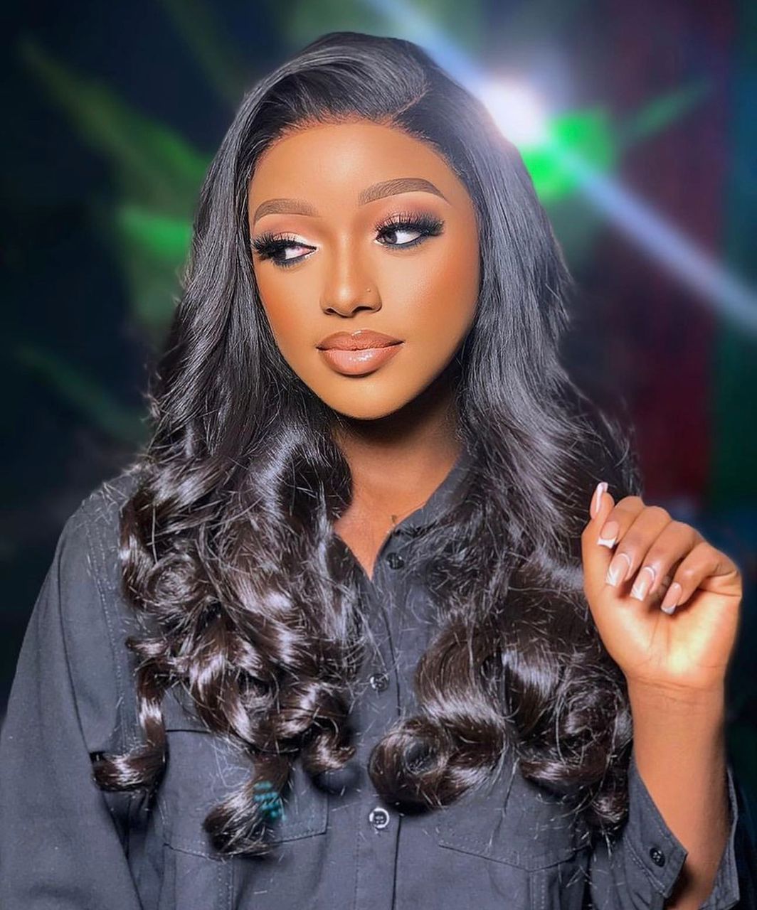 Jhenny’shairline, we sell all types of human hair and sneakers