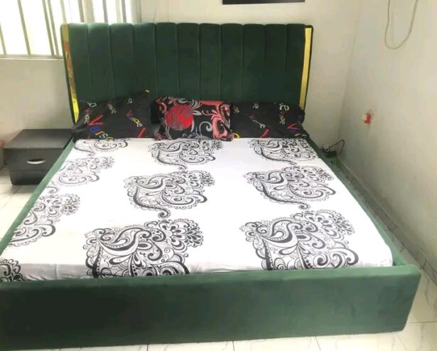 Couple bed