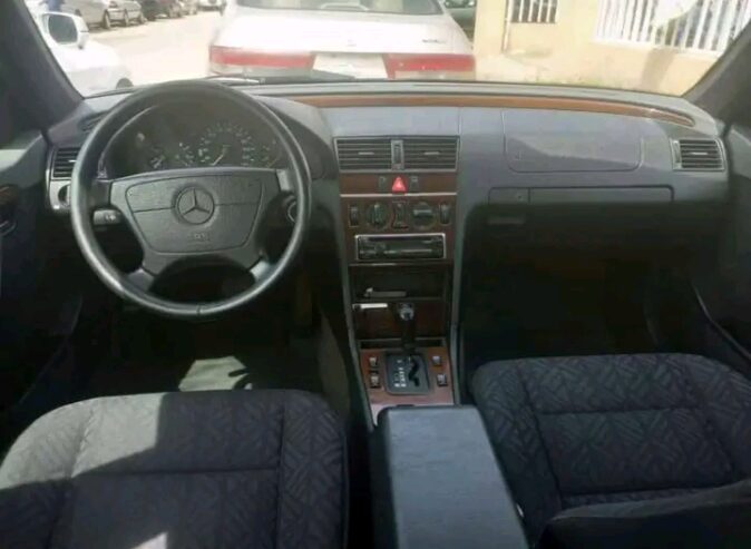 Benz C180