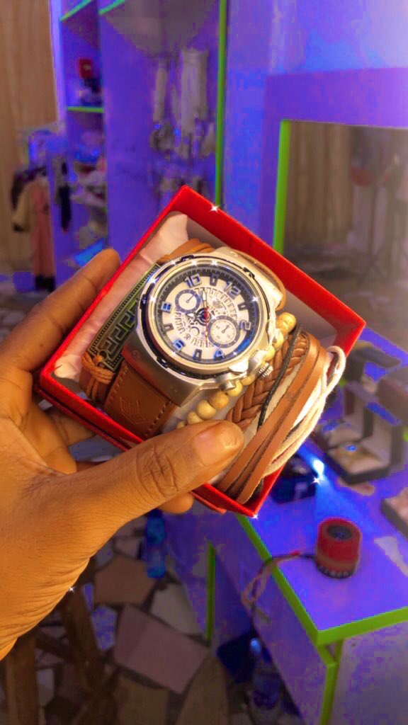 Fashion watch with three bracelet