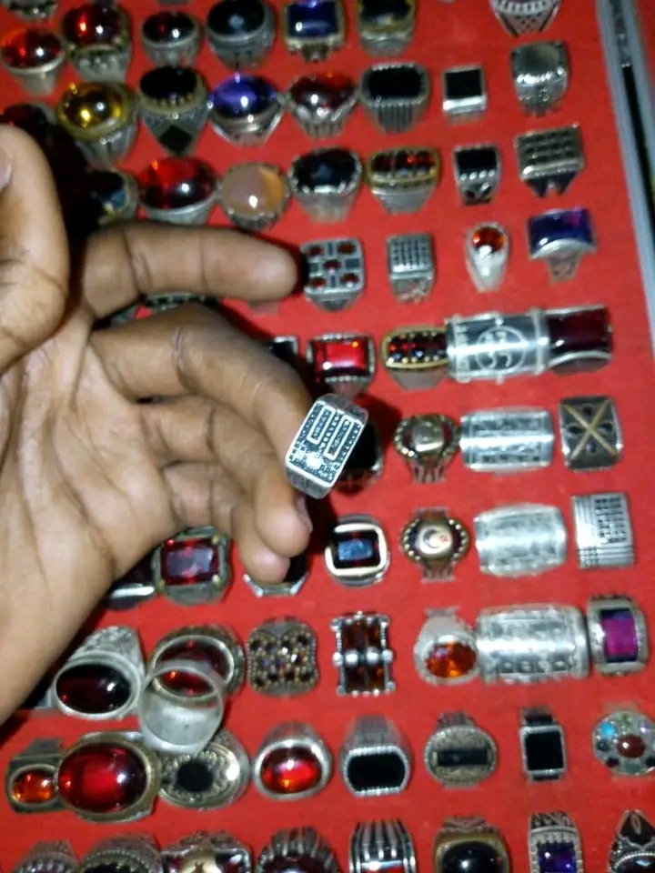 Azurfa (silver ring)