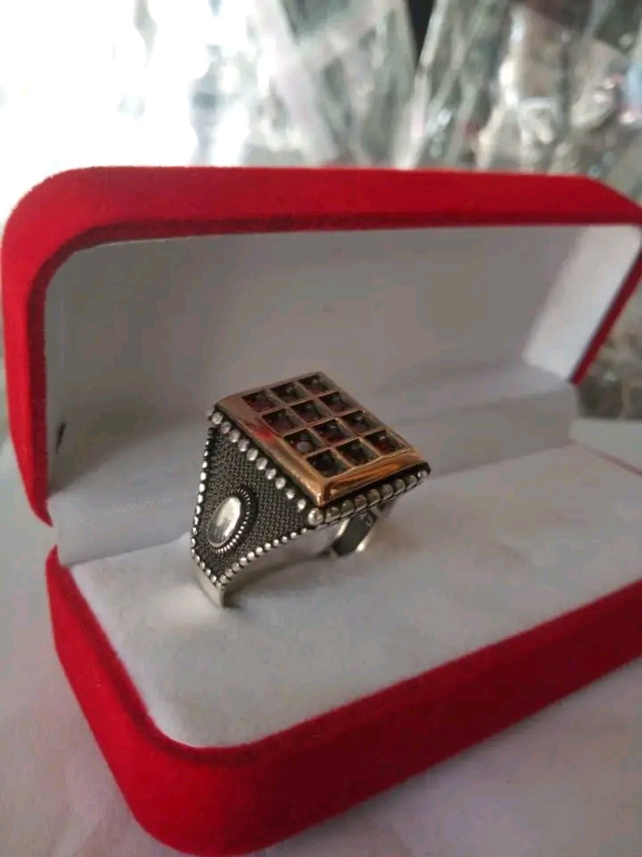 Azurfa (silver ring)