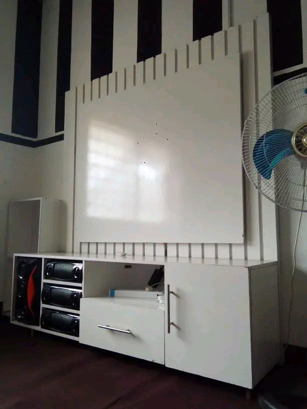 Carpenter and furniture services