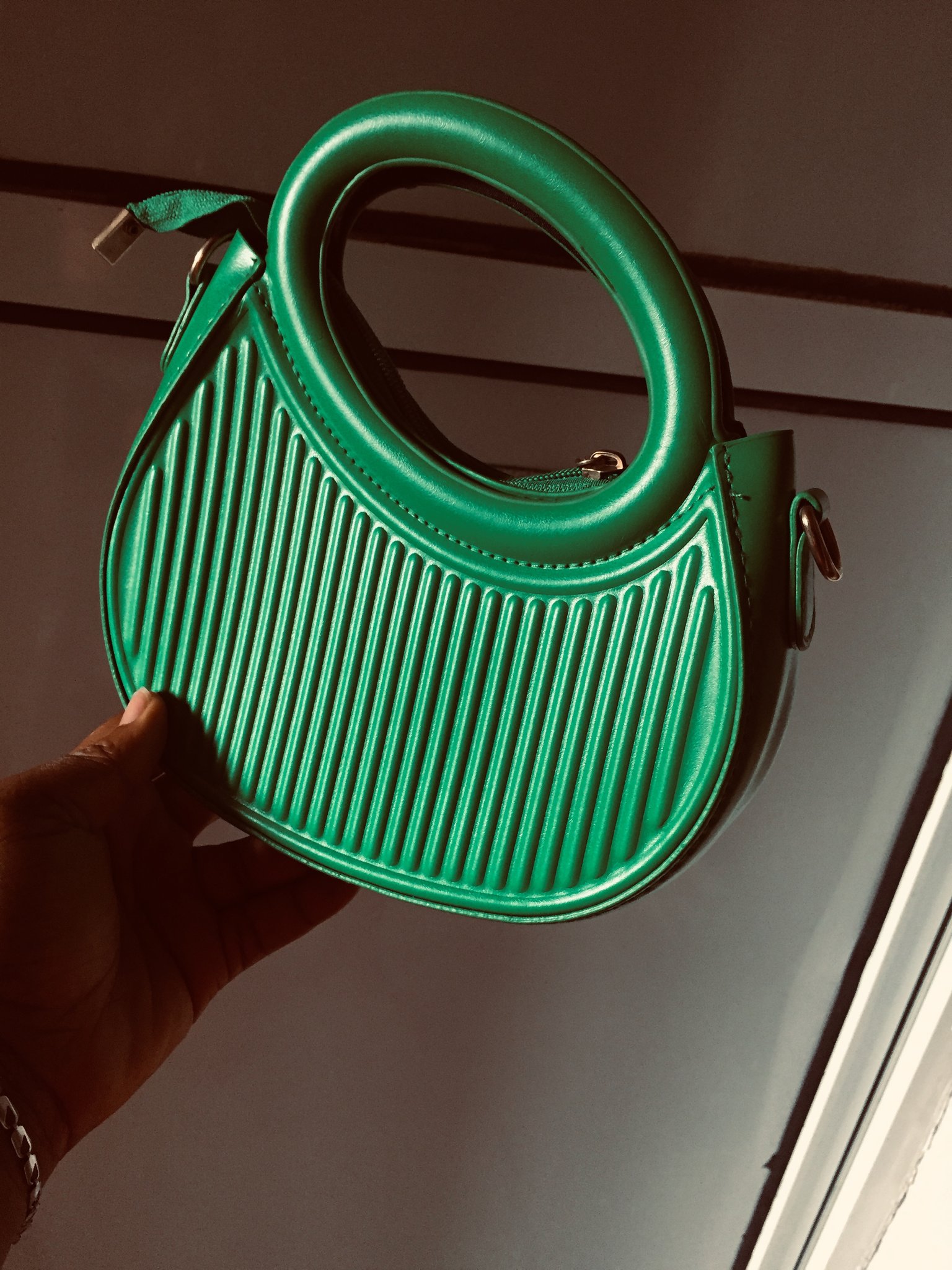 Classy lady hand bag