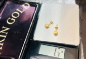 18 Karat Solid Gold unisex Stud Earrings