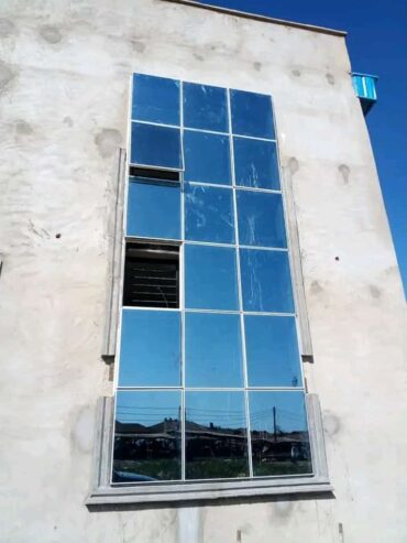 Glass and aluminum windows and doors