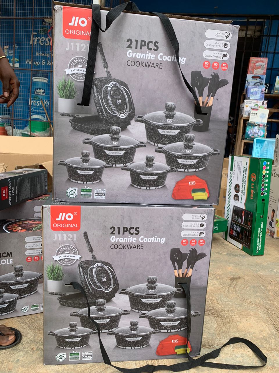 Yz57…granite pot 15pcs cookware size 16 to 32cm respectively, Yz62…..21pcs high quality granite pot 22 to30cm. Yz55….10pcs granite cookware set sizes 22 to 32cm respectively