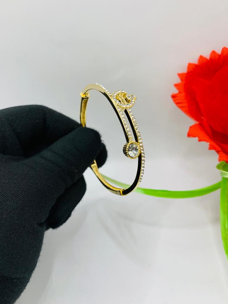 Jewelleries