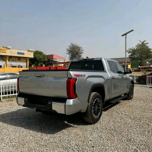 Toyota tundra 4×4