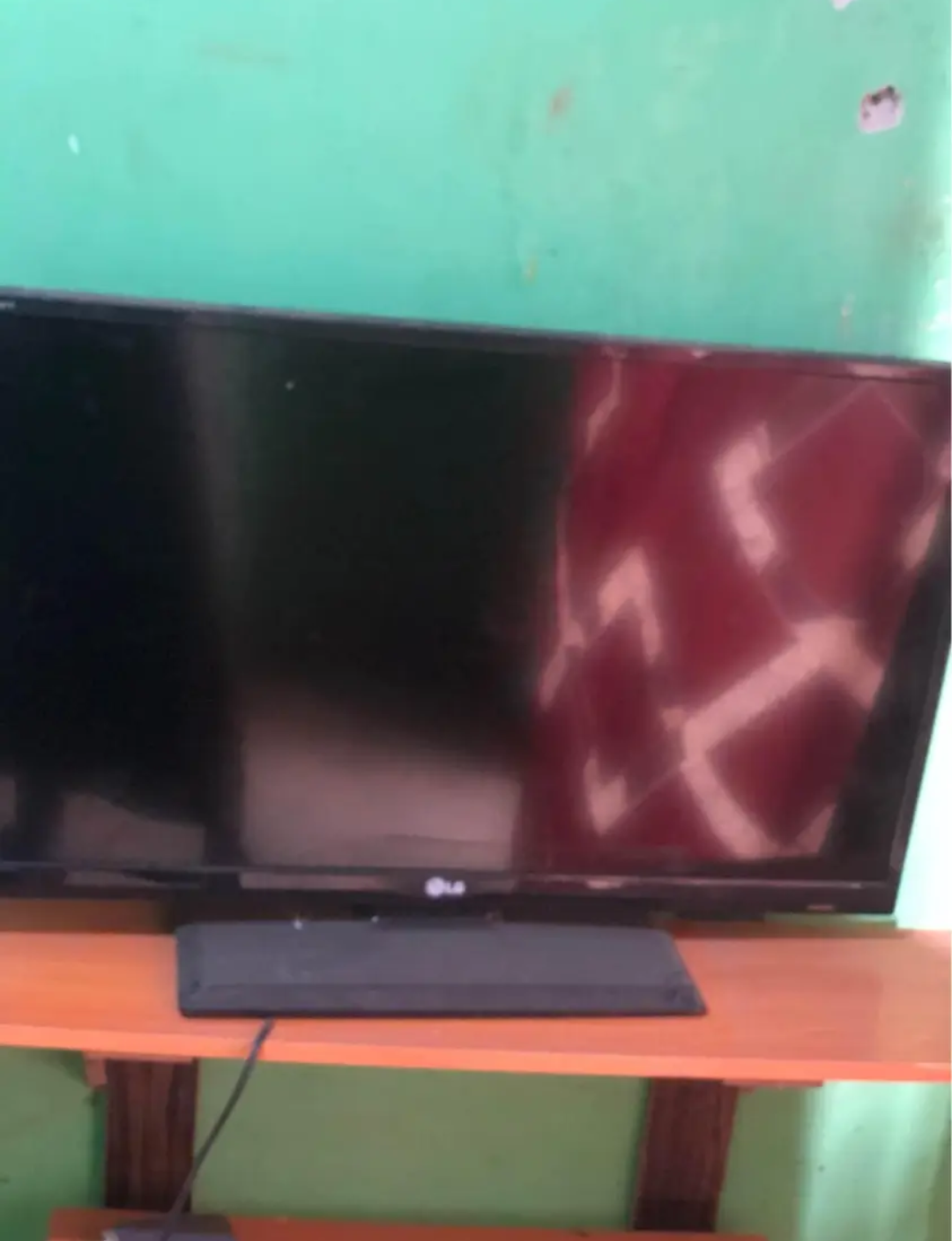 Clean 35inches LG plasma TV