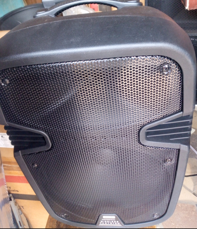 Matushi digital audio display speaker