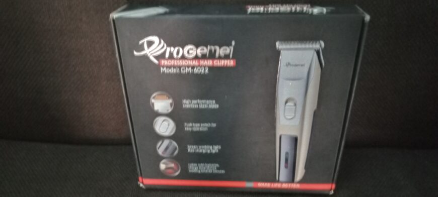 A Portable Rechargeable clipper