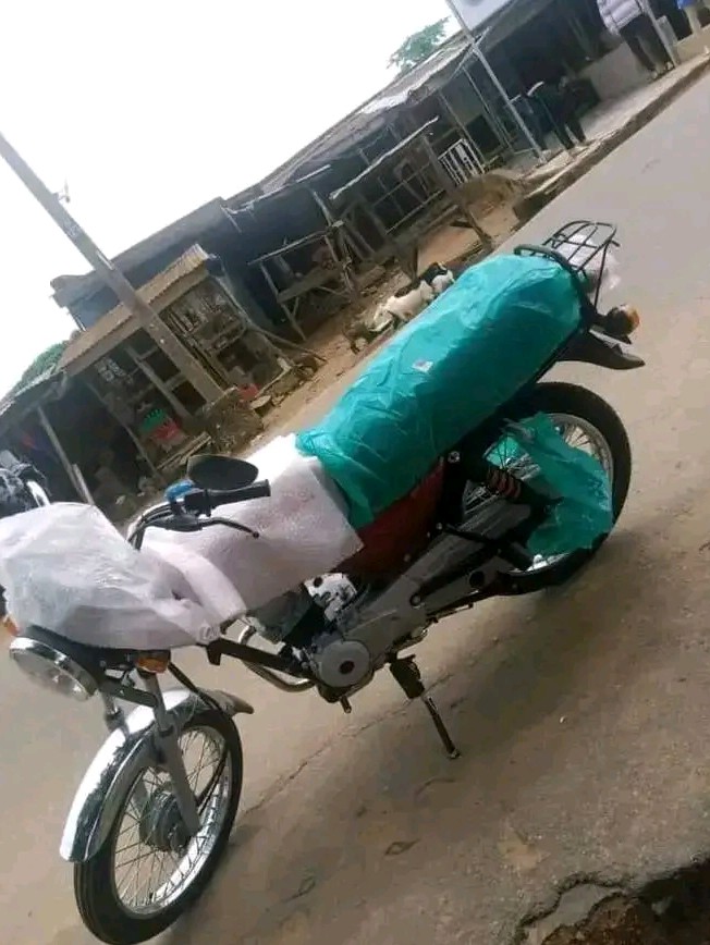BAJAJ MOTORCYCLE (09039645964)