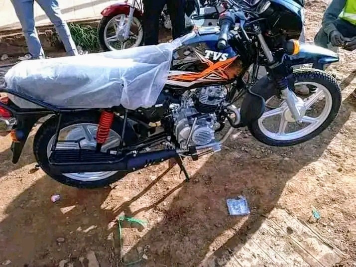 TVs Hlx Motorcycle (09039645964)